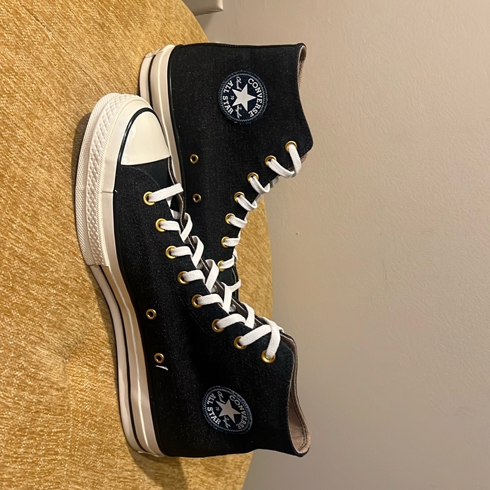 Brand new!!! Converse shoes!